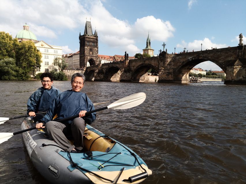 Prague: City Center Canoe Tour - Safety Measures