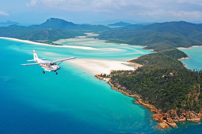 1-Hour Great Barrier Reef & Island Whitsundays Scenic Flight