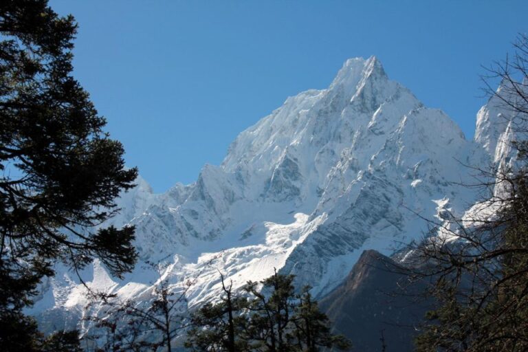 15 Days Manaslu Circuit via Larkey La Pass Trek