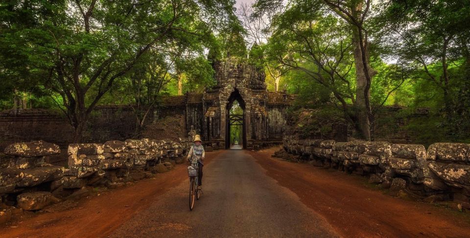 1 2 day angkor tour with sunrise sunset banteay srei temple 2-Day Angkor Tour With Sunrise, Sunset & Banteay Srei Temple