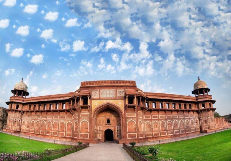 2 Days Jaipur to Agra Tour With Delhi Drop