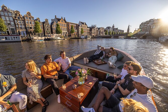 2 Hour Exclusive Canal Cruise: Including Drinks & Dutch Snacks