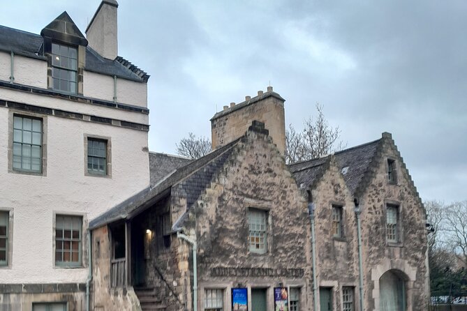 2 Hour Holyrood Palace Private Walking Tour