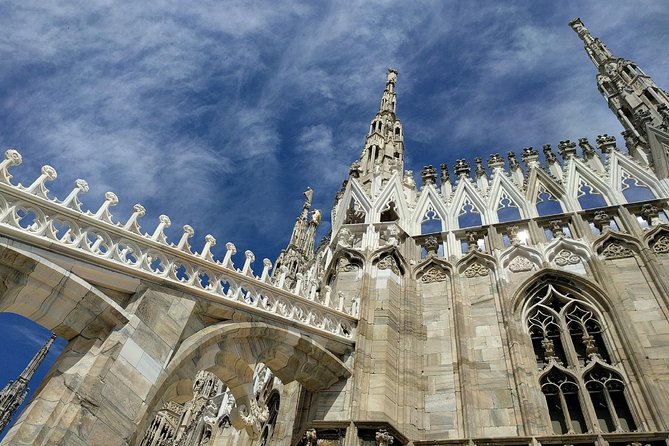 2-Hours Duomo of Milan Guided Experience With Entrance Tickets