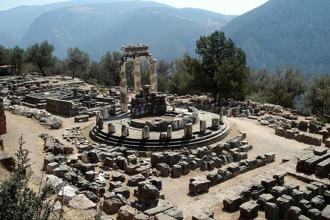 3 Day Private Tour in Olympia, Delphi & Monasteries of Meteora
