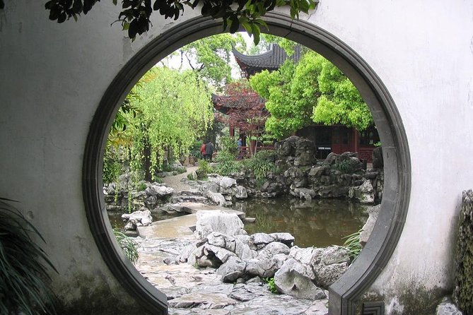 3-Hour Shanghai Yu Garden &Old Town Private Tour With Tea Tasting