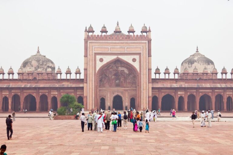 Agra: Old City & Street Food Tour With Optional Vechicle
