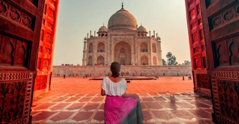 Agra: Skip-the-Line Private Guided Tour of the Taj Mahal
