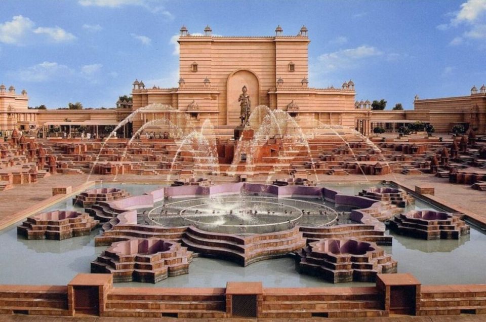 1 akshardham temple evening tour with musical fountain Akshardham Temple Evening Tour With Musical Fountain