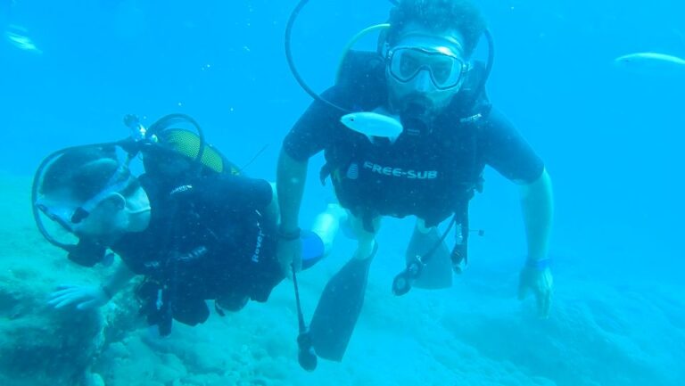 Alanya: 2 Guided Scuba Dives With Lunch and Hotel Transfers