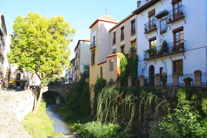 1 albayzin and sacromonte guided walking tour in granada Albayzin and Sacromonte Guided Walking Tour in Granada