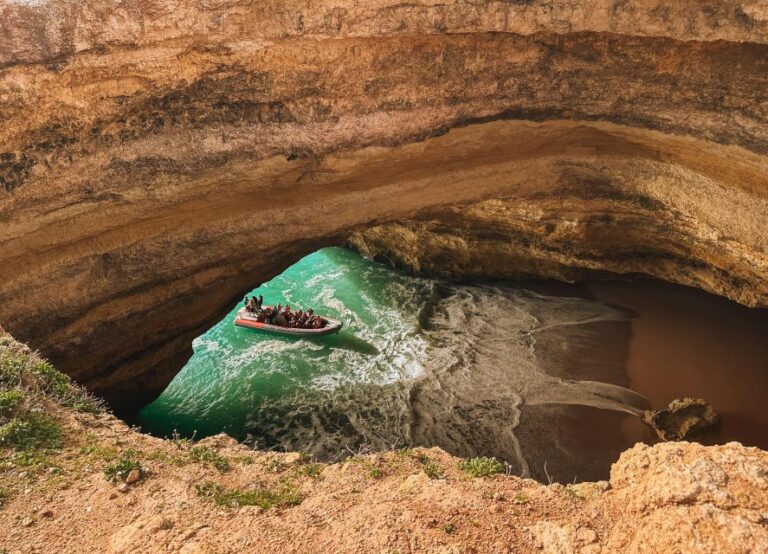 Albufeira: Benagil Cave Tour & Algar Seco Adventure