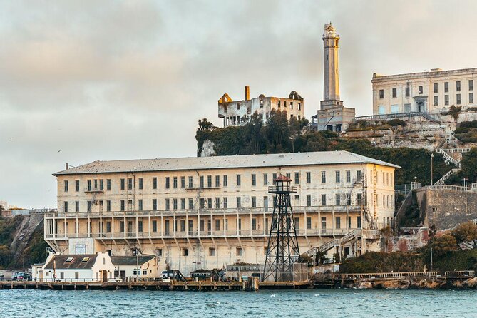 Alcatraz and Golden Gate Bridge to Sausalito Guided Bike Tour