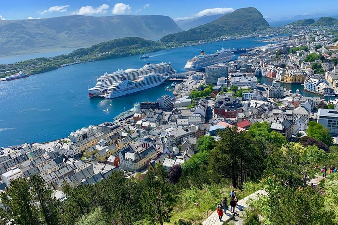 Alesund Sightseeing Private Tour for Cruise Passengers