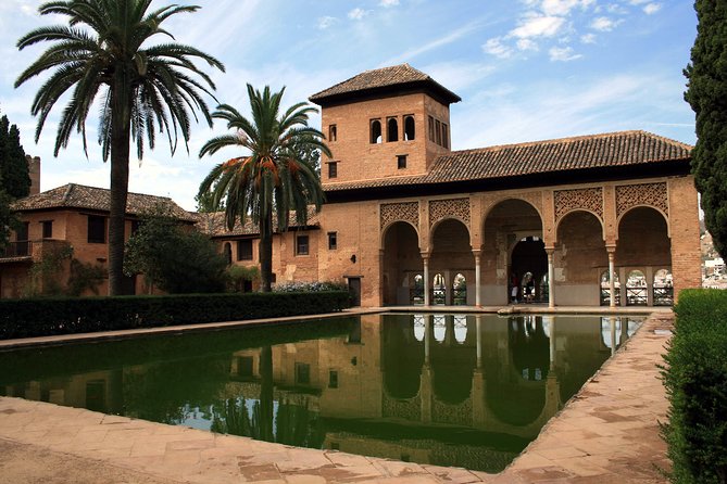 Alhambra of Granada (Skip-the-line) Guided Tour