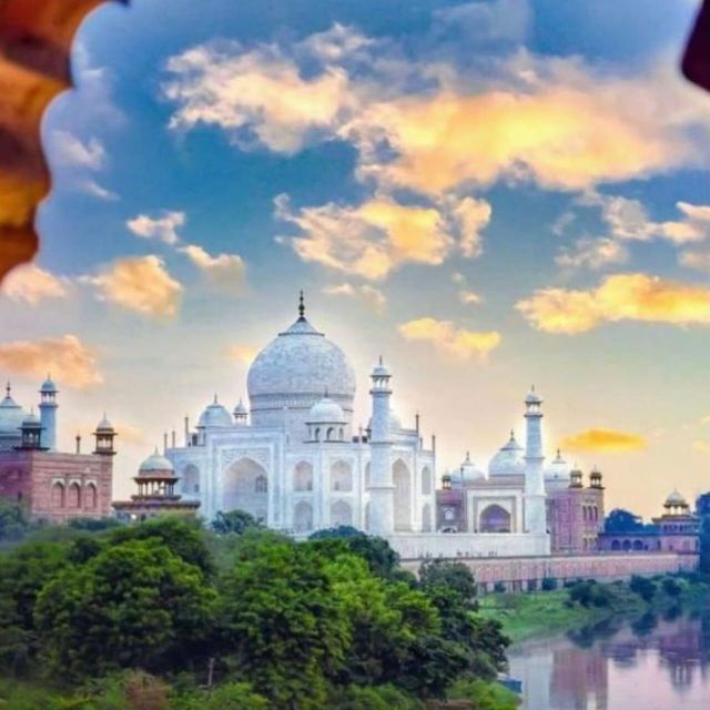 All Inclusive Taj Mahal & Agra Tour by Gatiman Train