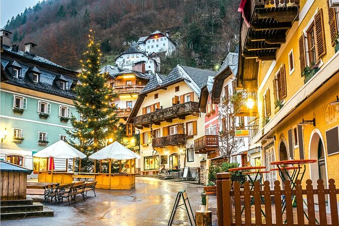 Alpine Christmas Dream: Hallstatt & St.Wolfgang Private Tour
