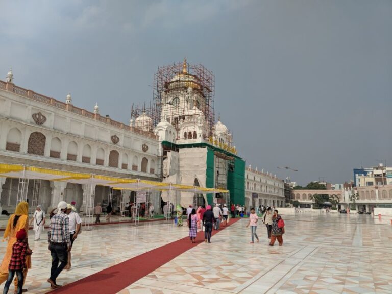Amritsar Full Day Tour of Golden Temple and Wagah Border