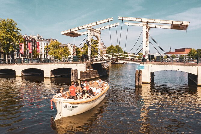 Amsterdam Canal Cruise With Live Guide and Onboard Bar
