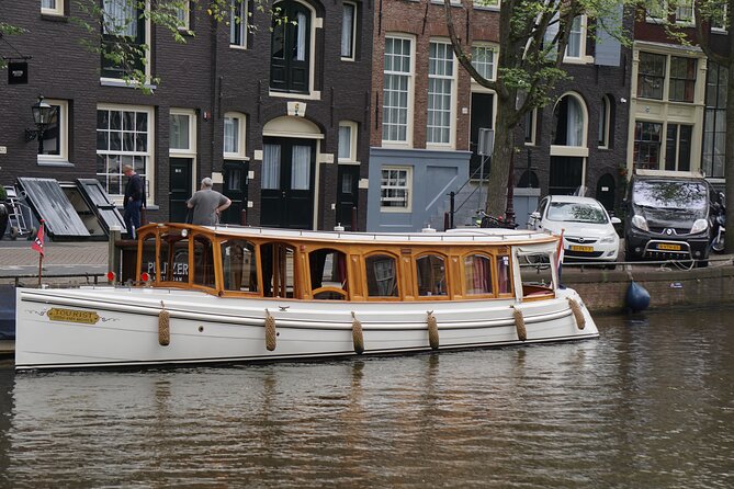 Amsterdam Food Walking Tour and Canal Cruise