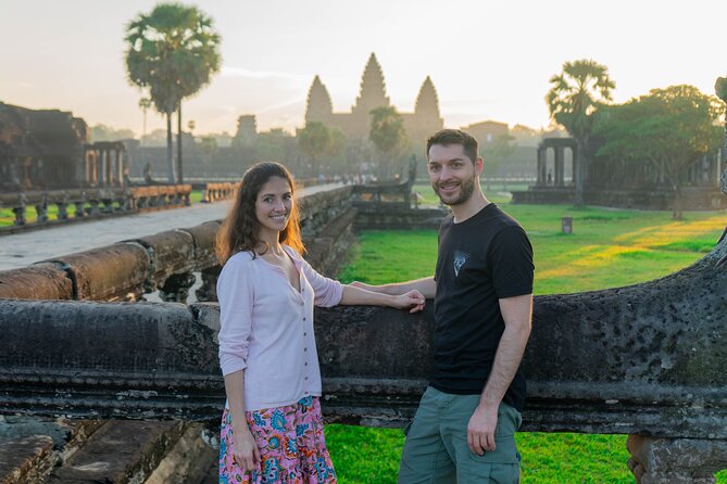 Angkor Sunrise Vespa Tour With Breakfast and Lunch