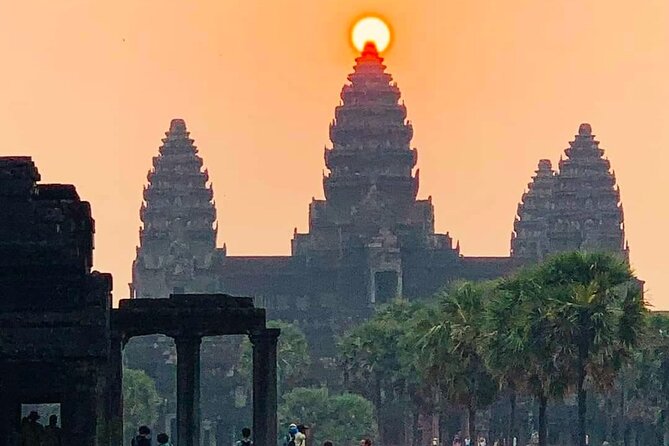 Angkor Wat Sunrise & All Highlight Angkor Temple Private Day Tour