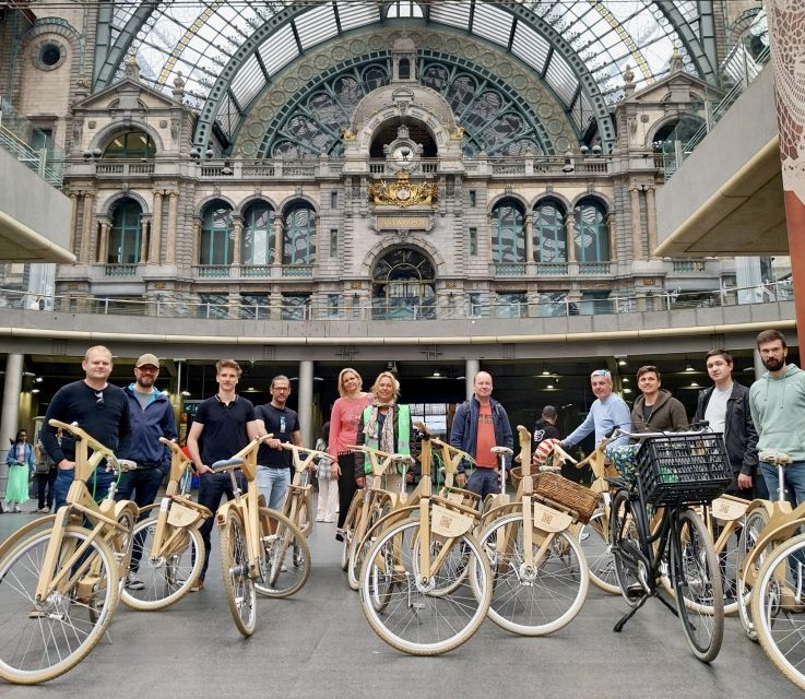 Antwerp: The Big 5 City Highlights by Wooden Bike