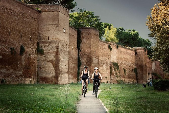 Appian Way Catacombs and Roman Aqueducts Cannondale EBike Tour