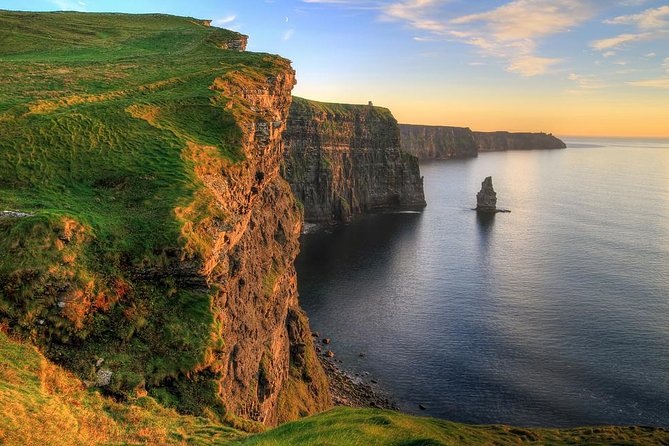 Aran Islands and Cliffs of Moher Cruise From Galway