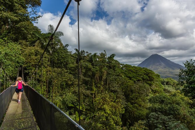 Arenal Highlights: Hanging Bridges, La Fortuna Waterfall, Volcano