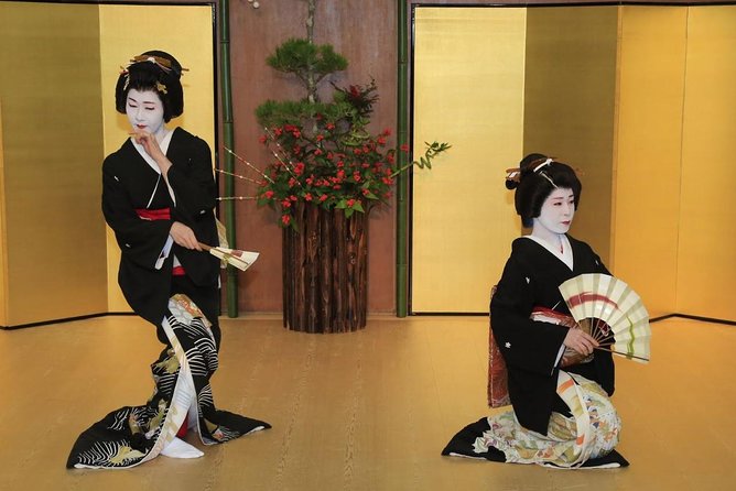 Asakusa: Ultimate 3-Geisha Experience for Group of Max 4 After History Tour