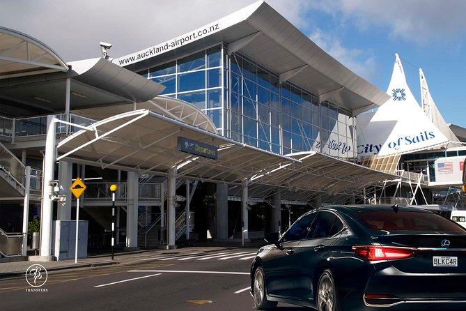 1 auckland airport ground transfers private luxury car van Auckland Airport & Ground Transfers - Private Luxury Car/ Van.