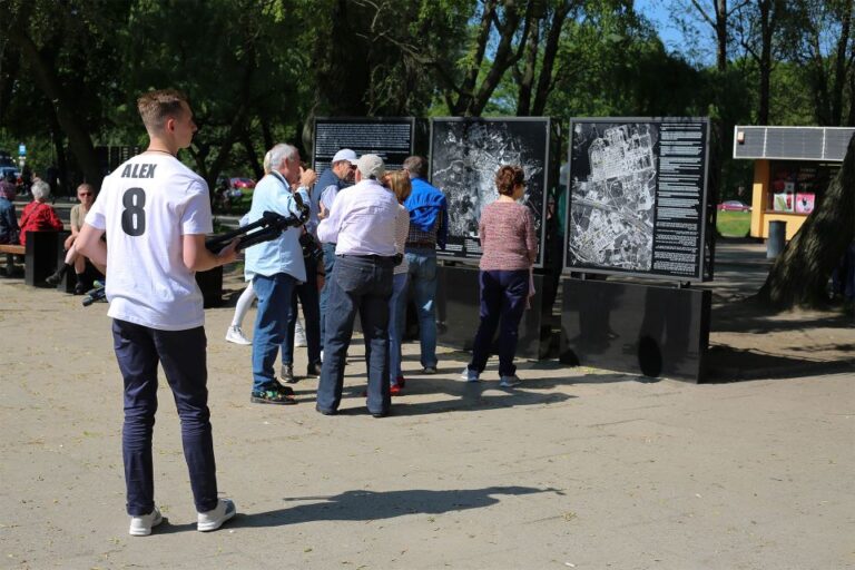 Auschwitz: Fast-Track Entry Ticket and Guided Tour