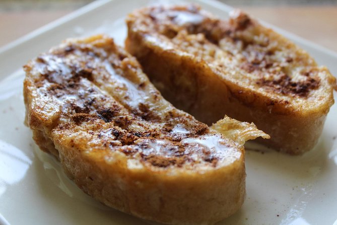 Authentic Spanish Cooking Class and Meal With Locals in a Seville Home