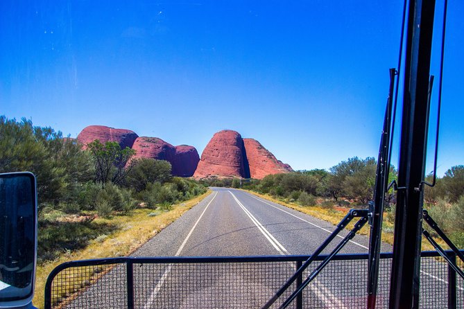Ayers Rock Day Trip From Alice Springs Including BBQ Dinner