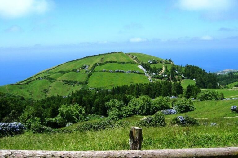 Azores: Sete Cidades Scenic Jeep Tour From Ponta Delgada