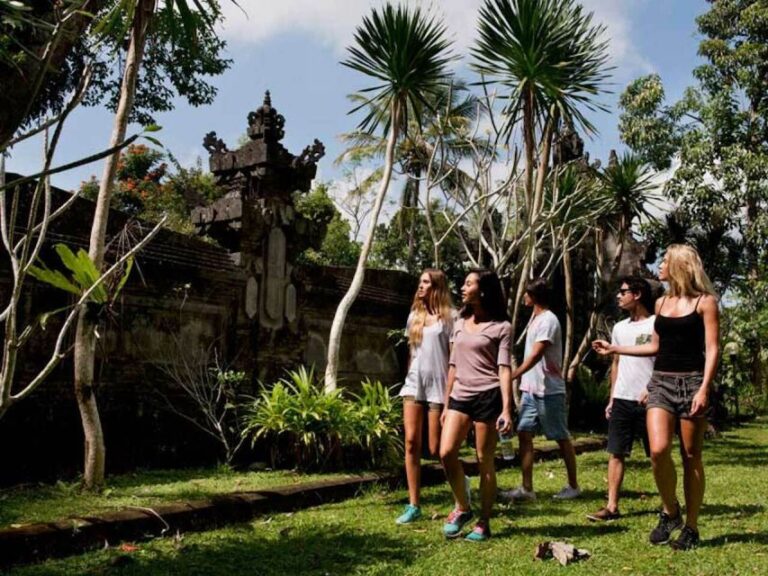 Bali: Jungle Trek and River Rafting With Lunch
