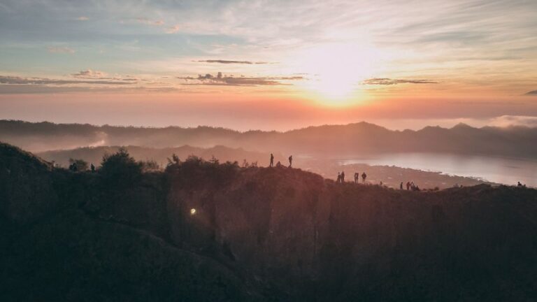 Bali: Mount Batur Sunset Trek With Picnic
