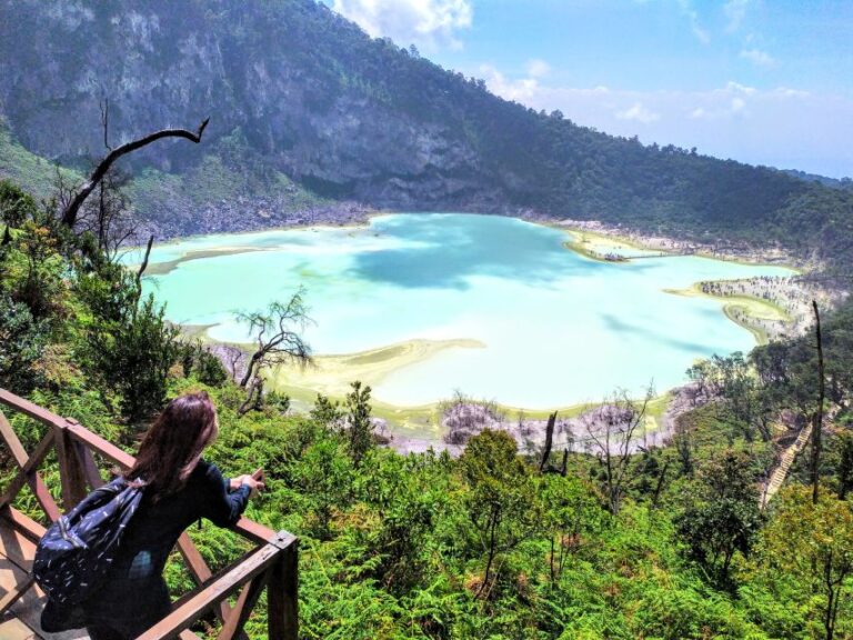 Bandung:Kawah Putih,Volcano,HotSpring,Mud Bathing,Lake Tour