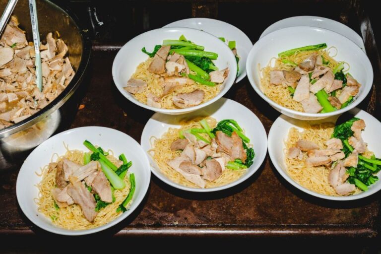Bangkok: Backstreets Food Tour With 15 Tastings