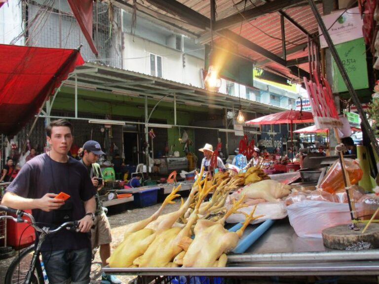 Bangkok Full-Day Bike Tour With Boat Transfer and Lunch