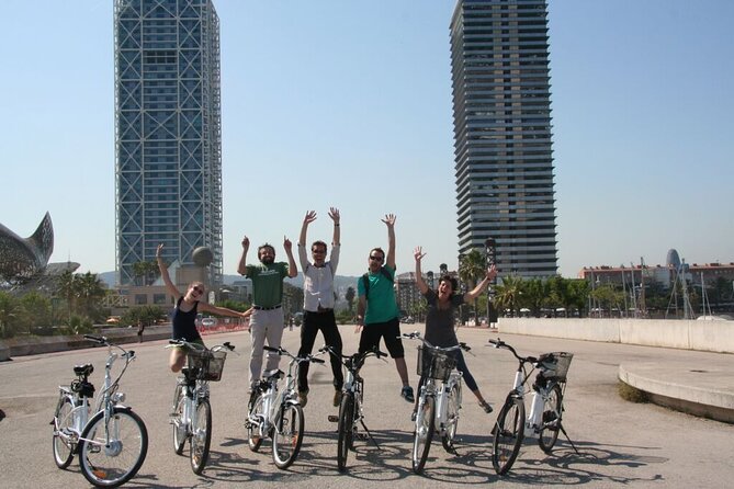 Barcelona Bike Highlights & Sagrada Familia Small Group Tour