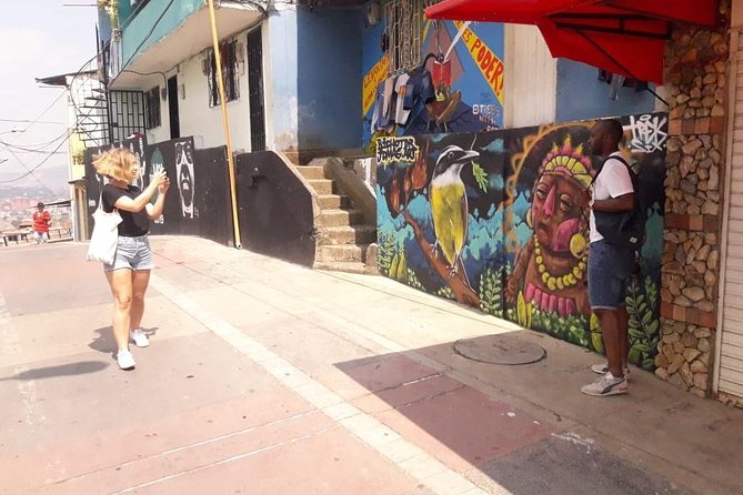 Barrio Transformation and Urban Escalator of Comuna 13