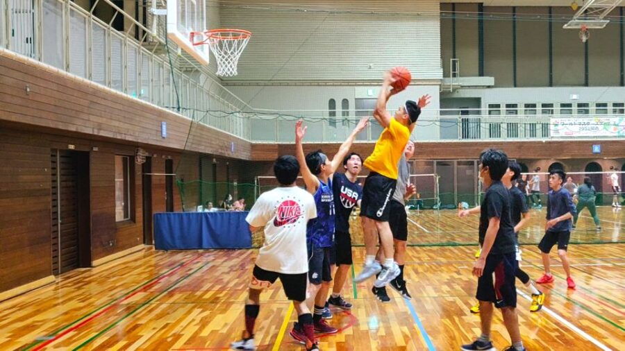 Basketball in Osaka With Local Players!