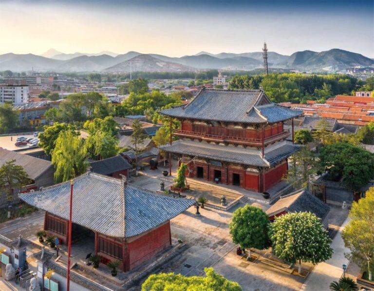 Beijing: Eastern Qing Tombs and Huangyaguan Great Wall Tour