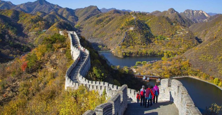 Beijing: Private Tour to Mutianyu & Huanghuacheng Great Wall