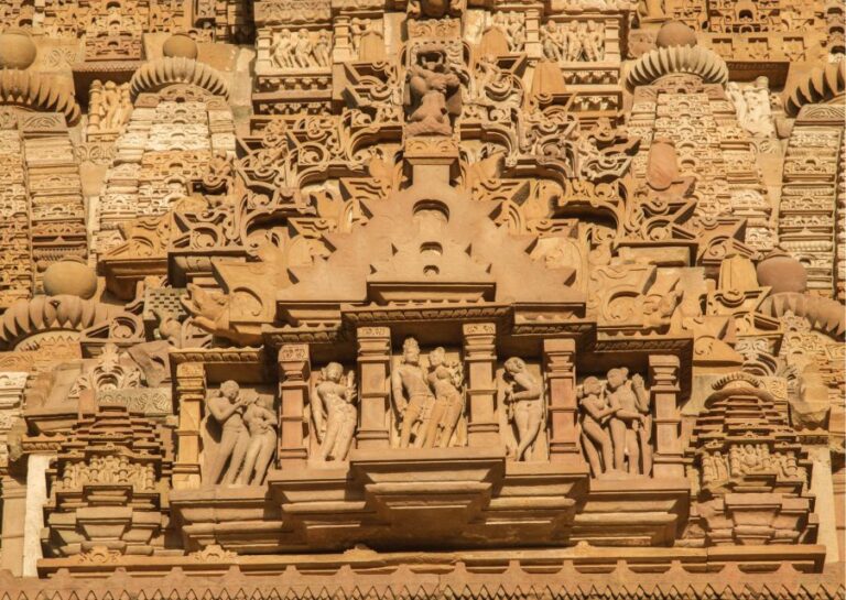 Best of Khajuraho (Guided Halfday Sightseeing Tour by Car)
