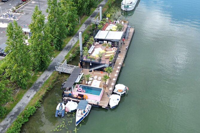Boat Rental Without a License in Melun