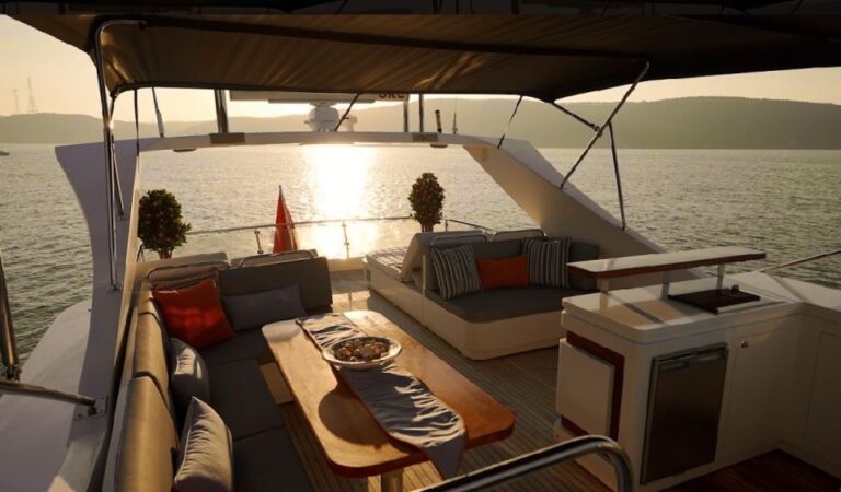 Bodrum: Private Yacht for Swimming Tour & Sunset