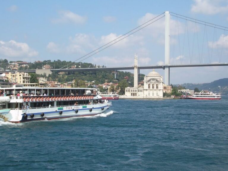 Bosphorus Tour With Lunch